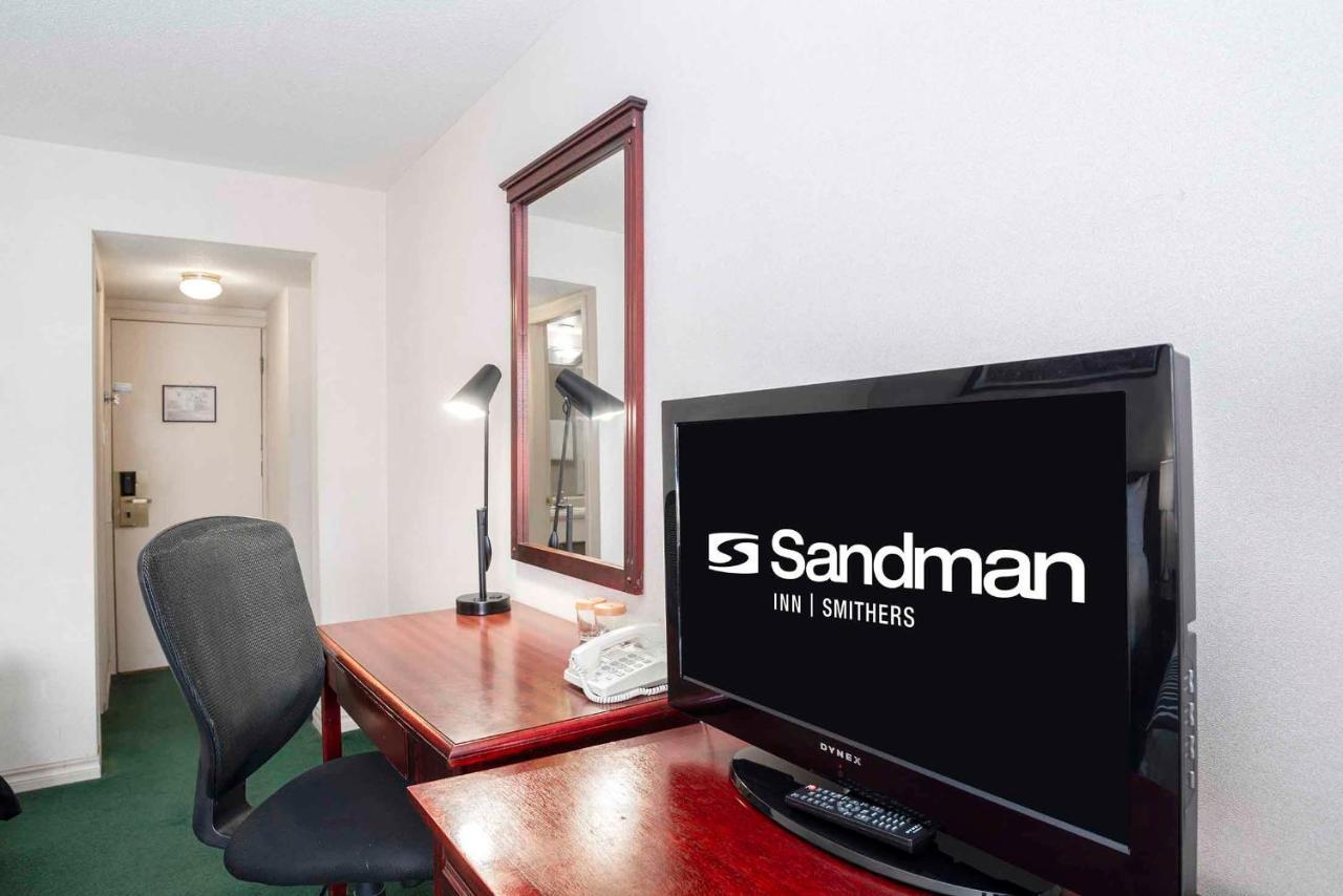 Sandman Inn Smithers Exterior photo